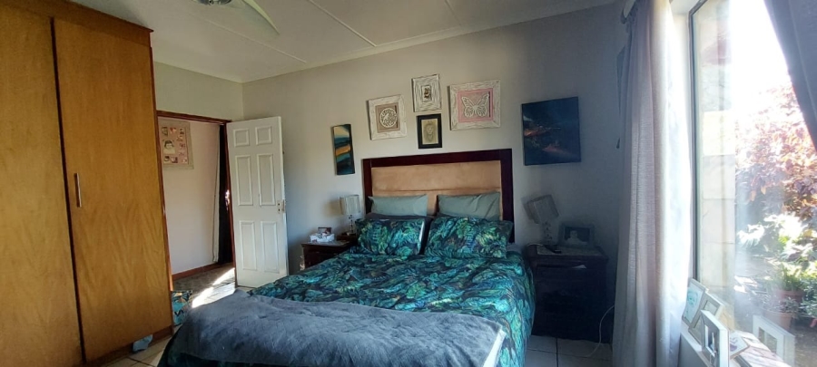 5 Bedroom Property for Sale in Gonubie Eastern Cape